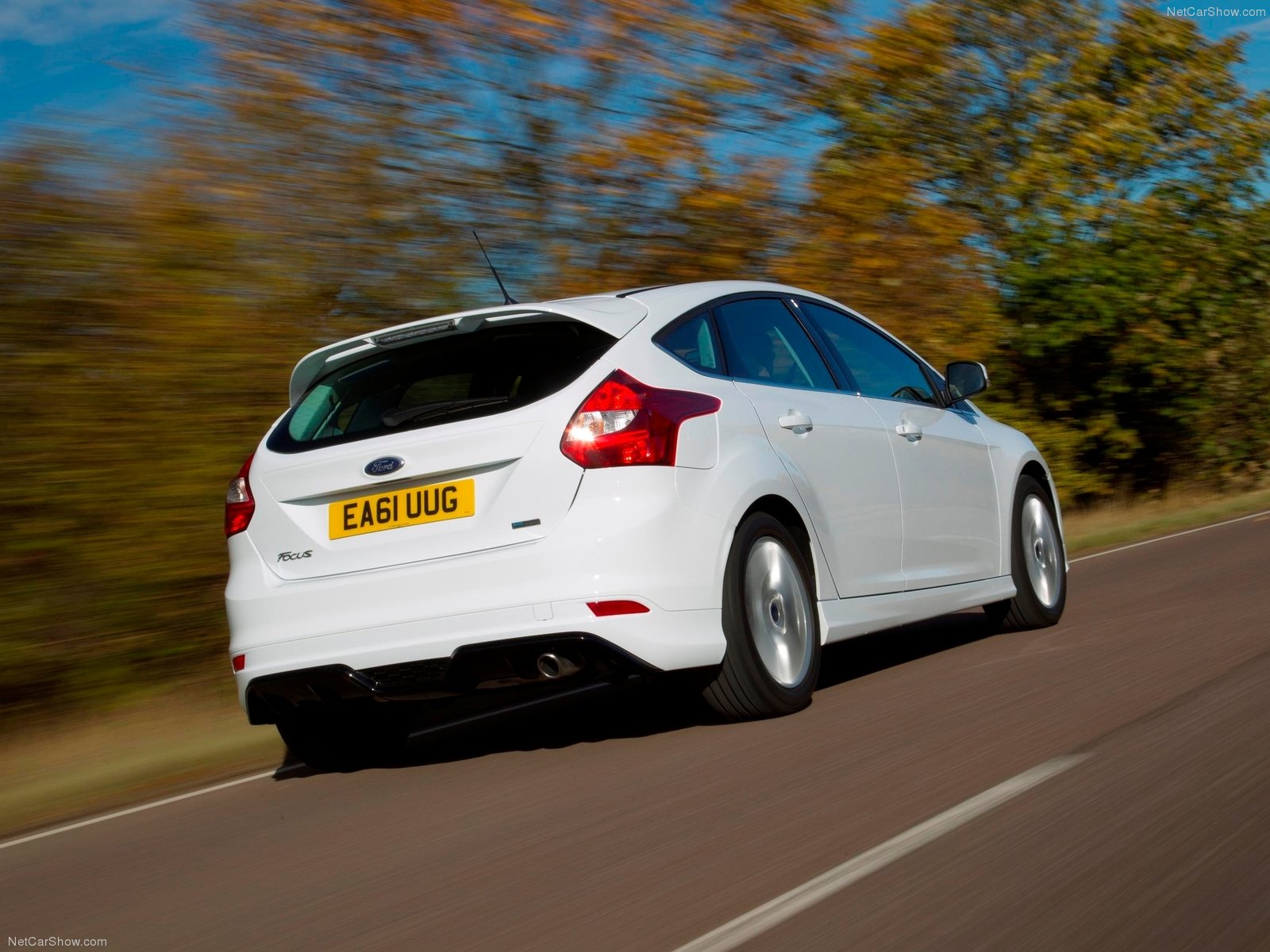 Тюнинг Ford Focus 5 Door Hatchback 2012, фото тюнинга Форд Фокус 5-ти ...